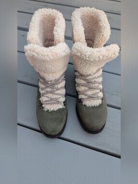 UGG Olive Suede Lace-Up Shearling Boots with Cream Fur Sz 6
